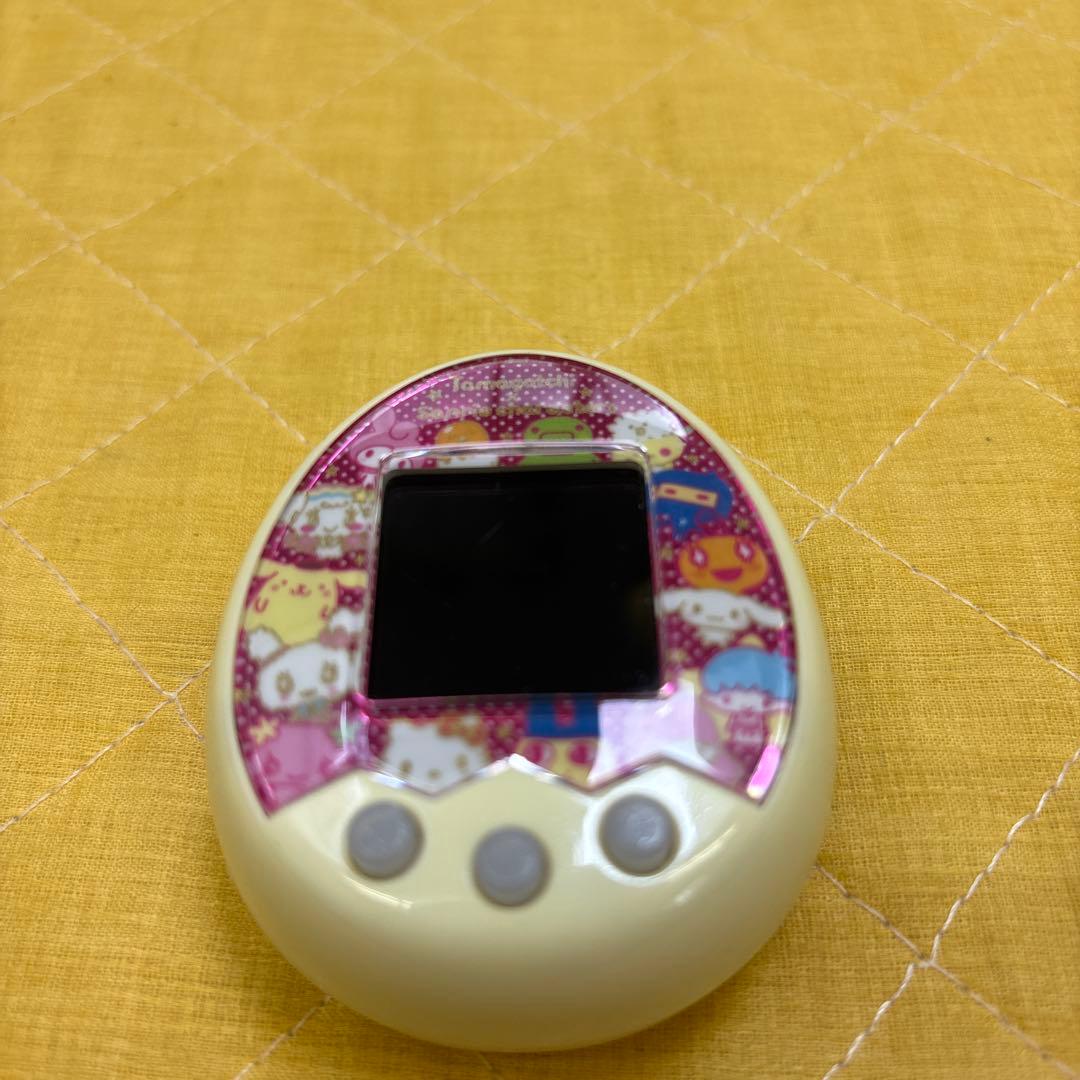 たまごっち みくす　サンリオ　イエロー