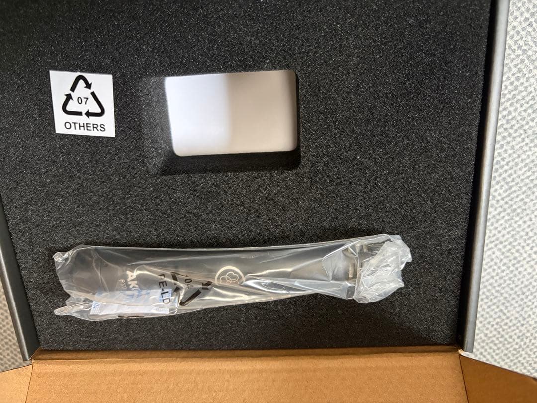 コンデンサーマイク AKG P170