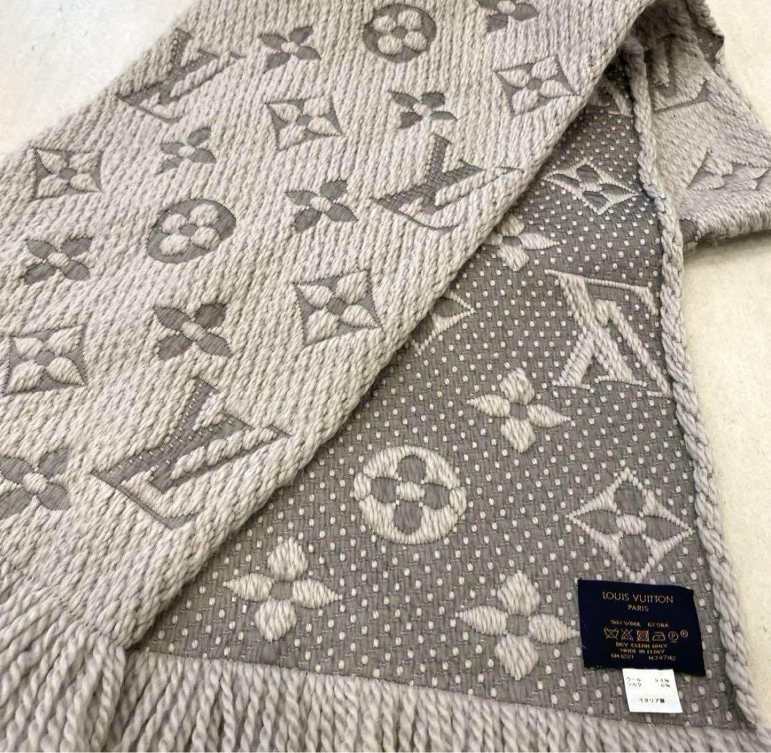 LOUIS VUITTON マフラー エシャルプ・ロゴマニアグリペルル グレー