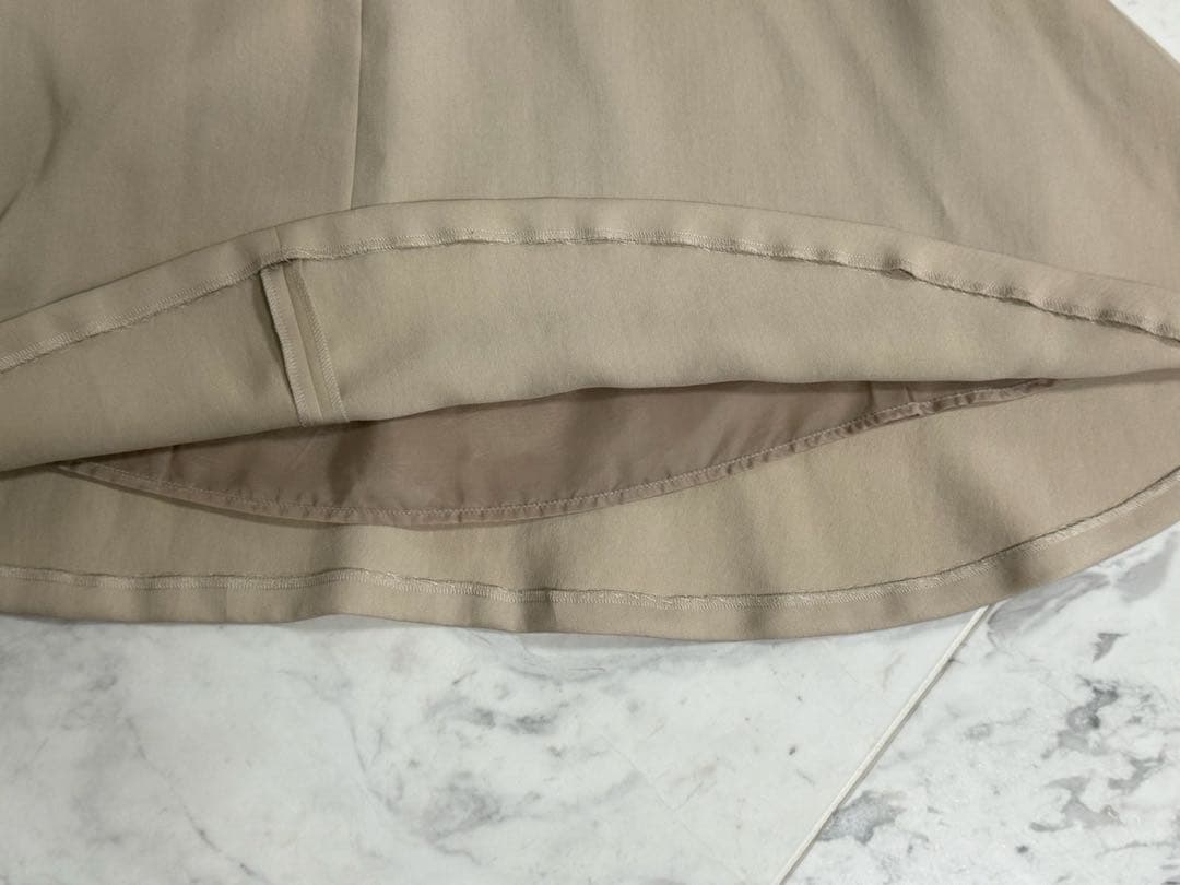 近年モデル★極美品★ANAYI フレアスカート ベージュ　38