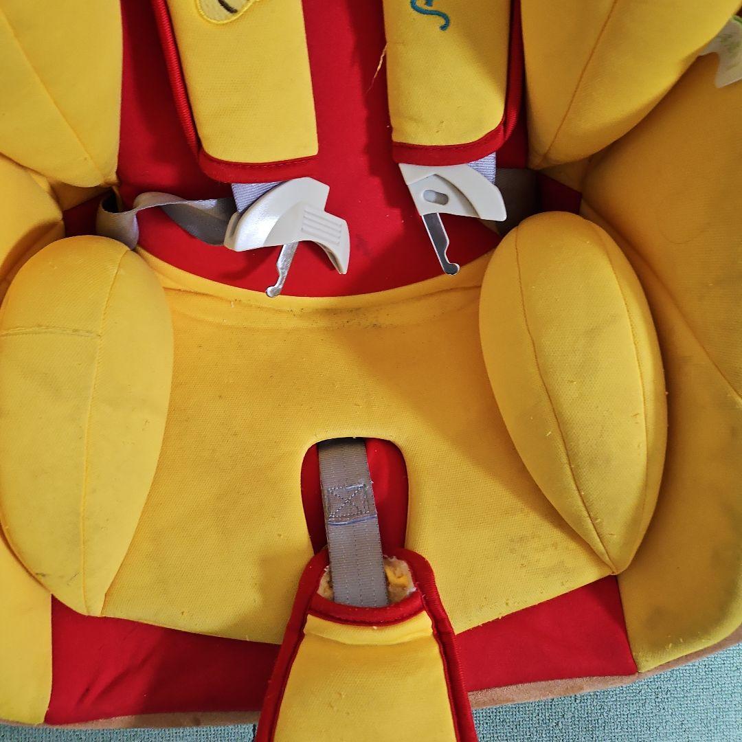 Winnie the Pooh 車用チャイルドシート - メルカリ