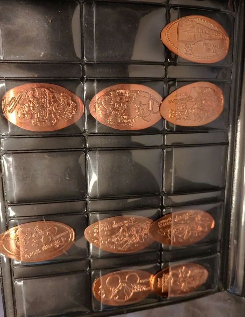 最終値】【激レア】【閲覧数563】東京ディズニーリゾートメダル 2009コンプ