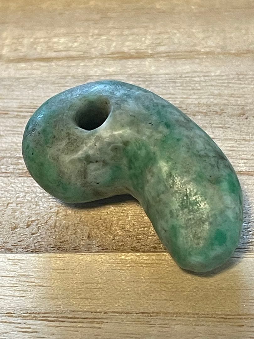 縄文〜弥生時代 勾玉 翡翠 緑色石 Meissen Aquatinta 1943イヤー