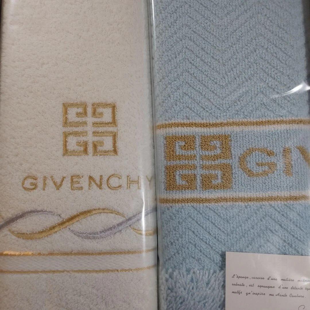 GIVENCHY タオルセット バスタオル・タオルマット - メルカリ