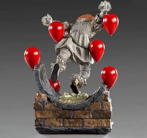 It　ペニーワイズ　フィギュア　エクストラヘッド付き