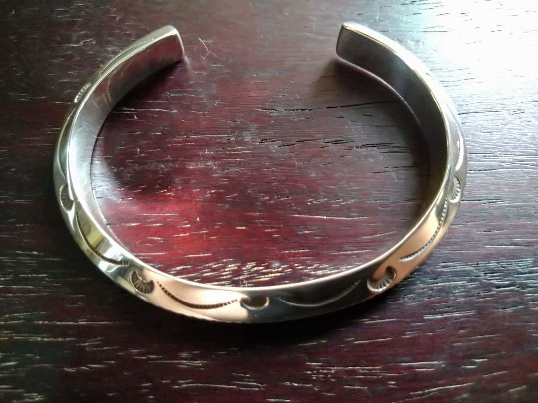 【レア美品】インディアンジュエリー シルバーバングル　トライアングル ナバホ