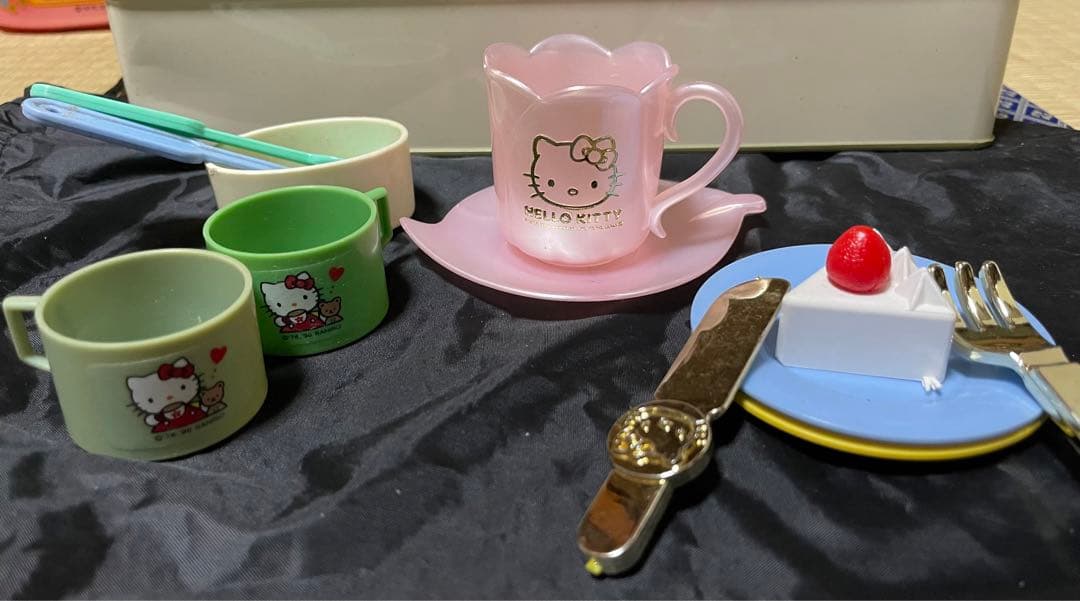 【レア物/非売品あり】 ハローキティ 16点 まとめ売りキティ雛人形/バッグなど