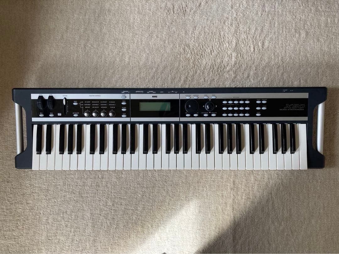 KORG シンセサイザー 61鍵 付属品付き