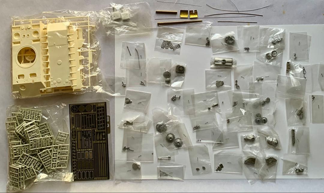 グンゼ ハイテックシリーズ 1/35パンサー戦車G型 プラモデル 極レア 希少品