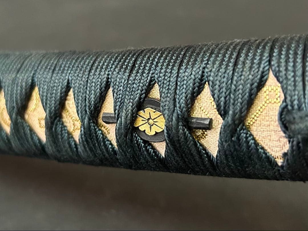 金梨子地花菱散糸巻太刀拵え 模造刀 陣太刀