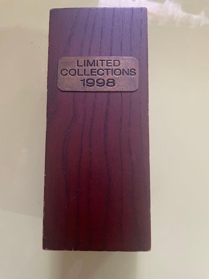 ミッキーマウス70歳の誕生日記念の懐中時計