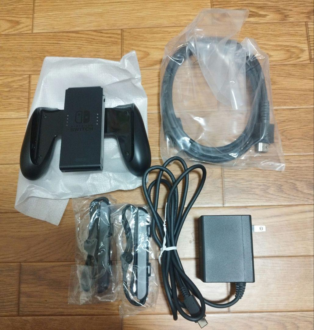 任天堂●ニンテンドースイッチNintendo Switch本体●中古美品箱有り