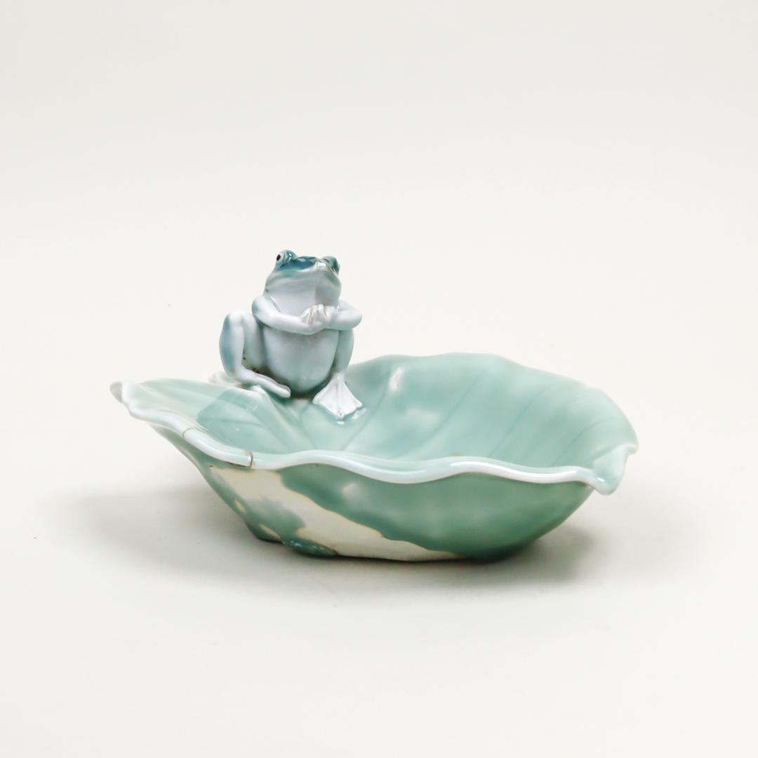 深川製磁 蛙細工付葉形鉢 トレイ 小物置き