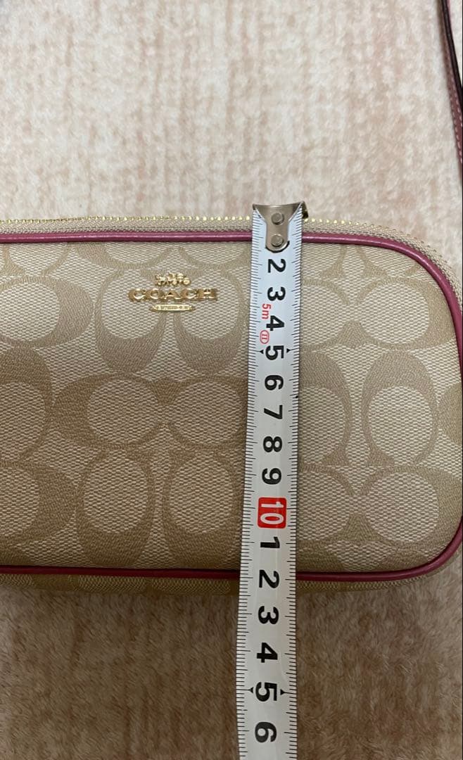 13日限定お値下げ【COACH スマホショルダーバッグ ベージュ/ピンク】