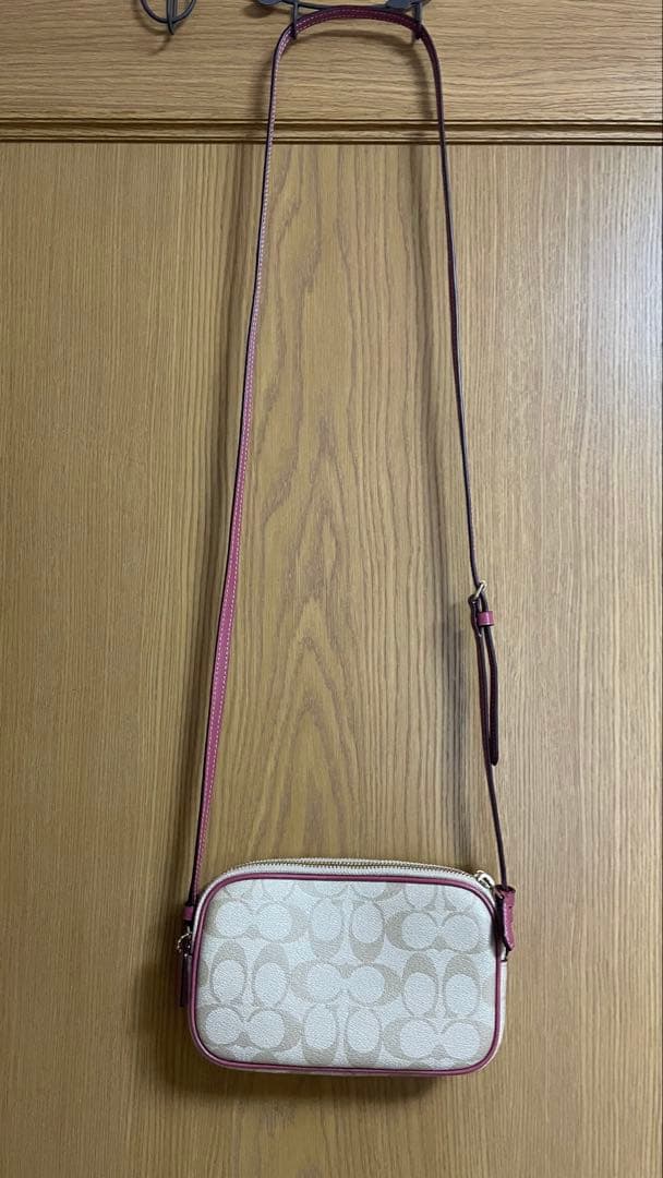 13日限定お値下げ【COACH スマホショルダーバッグ ベージュ/ピンク】
