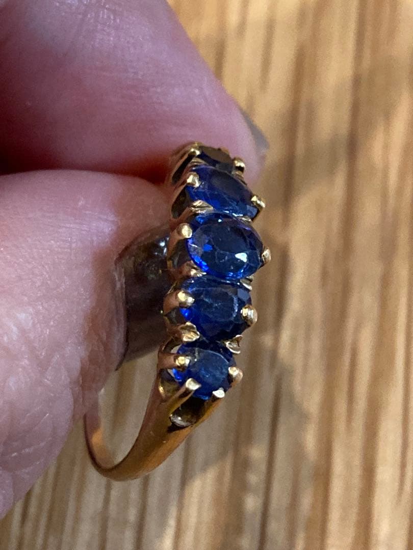レ*ン様 サファイア　ファイブストーンリング　ヴィクトリアン　鑑別書付き