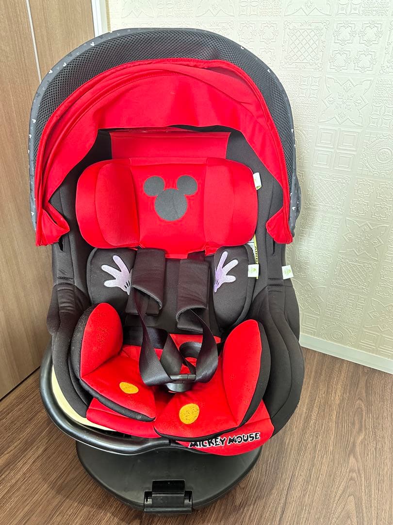 Disney 】ミッキー チャイルドシートISOFIX 回転式 西松屋限定 ターン