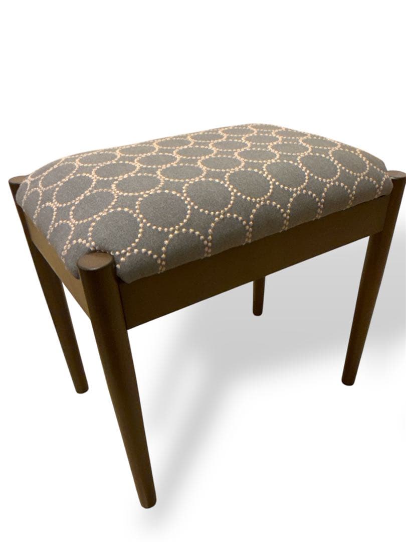 オーダーお品物　２脚　ミナペルホネンスツール