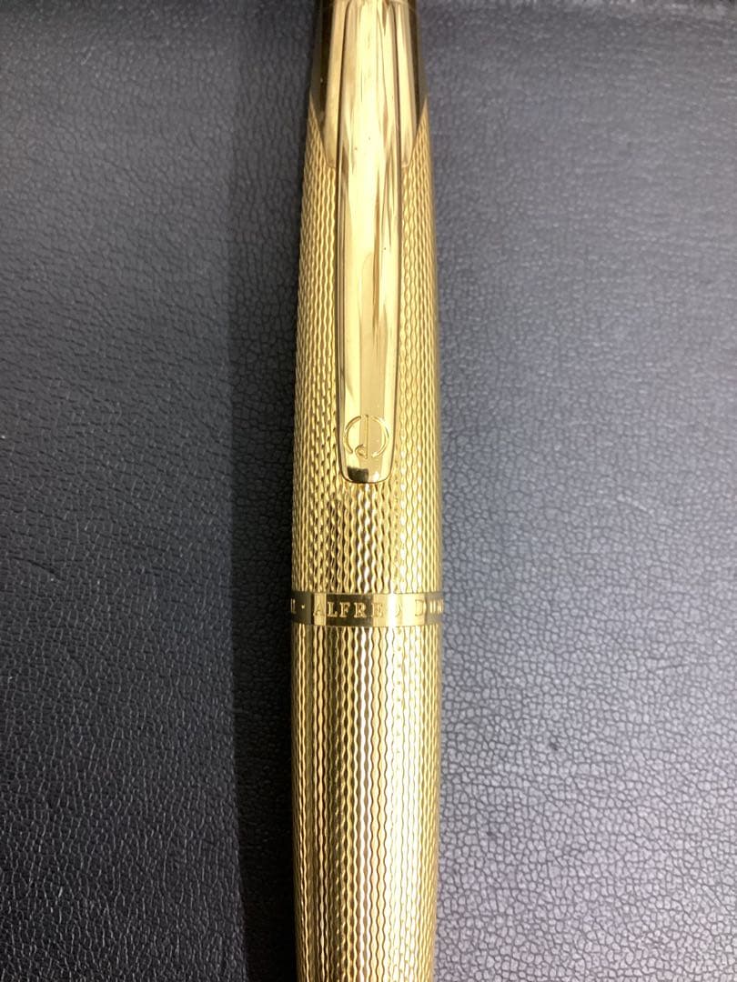 A.DUNHILL ゴールドプレートバーレイボールペン