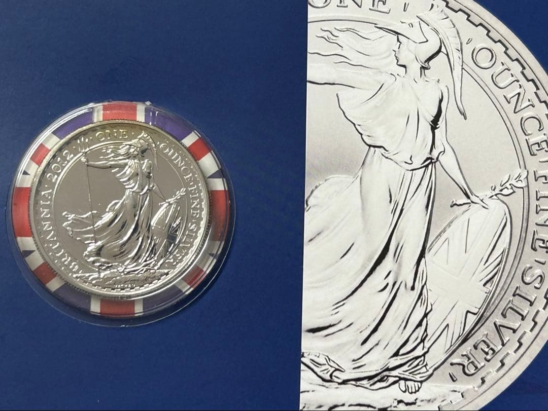 【希少】 2012年 ブリタニア銀貨イギリスロイヤルミント専用スライドケース入り LH360891