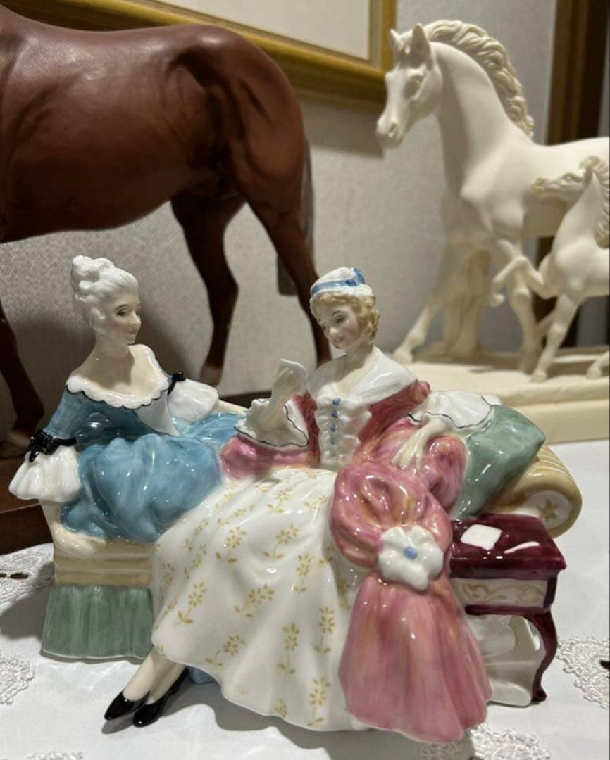 ロイヤルドルトン 人形 置物 オブジェ - メルカリ