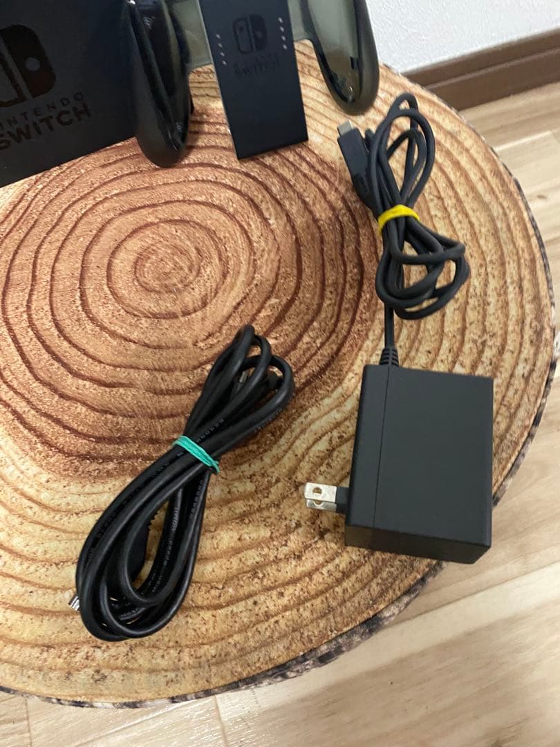 Nintendo Switch ニンテンドースイッチ本体　GRN/YEL 箱無し