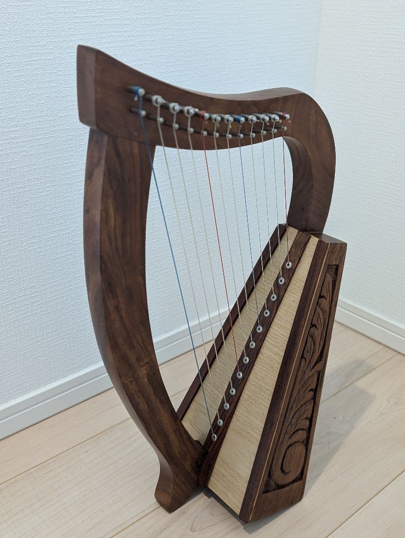 【値下げ！】ベイビーハープ　12弦 彫刻入り