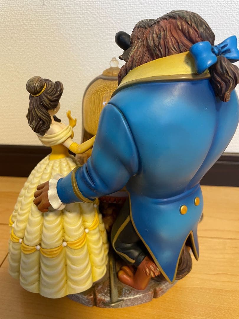 美女と野獣　スノーグローブ　フィギュア