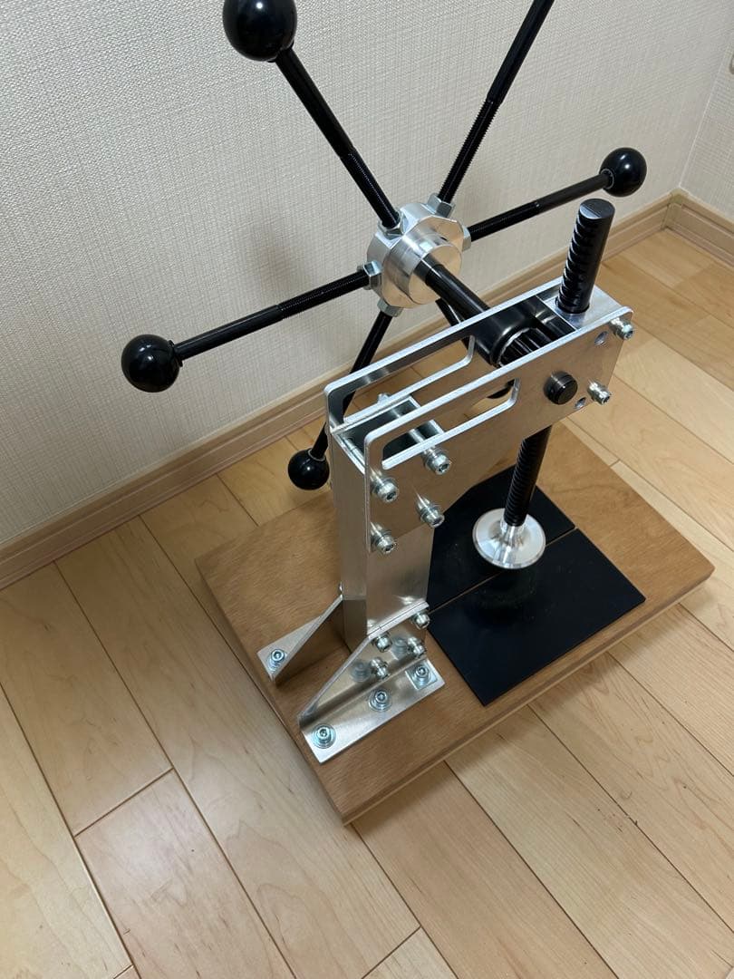 Ashtaka氏作製のプレス機　type20s