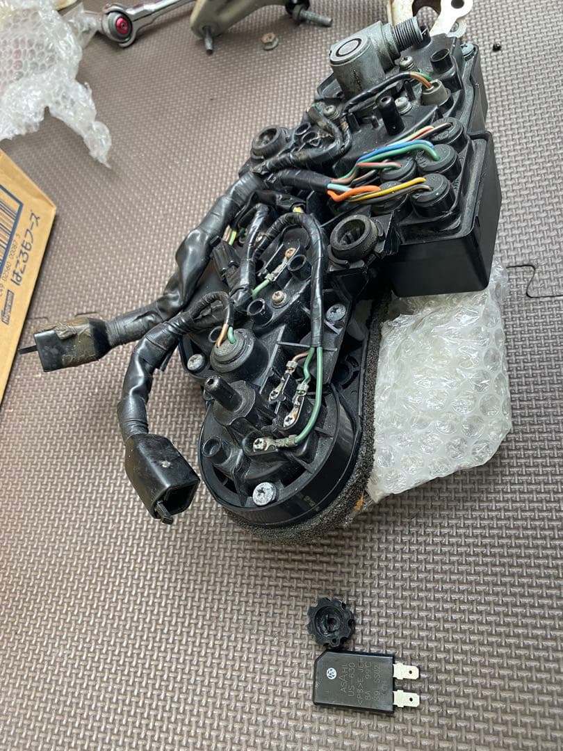 NSR250R SE MC21 純正メーター トリップノブ折れ