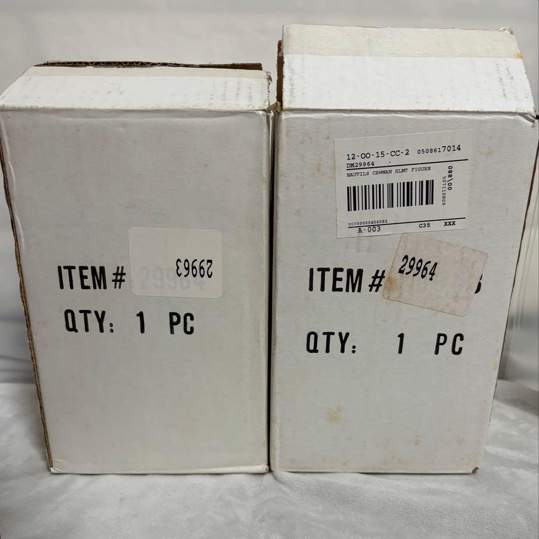 ディズニー 海底2万マイル ネモ船長 クルー ヘルメット レプリカ スタチュー