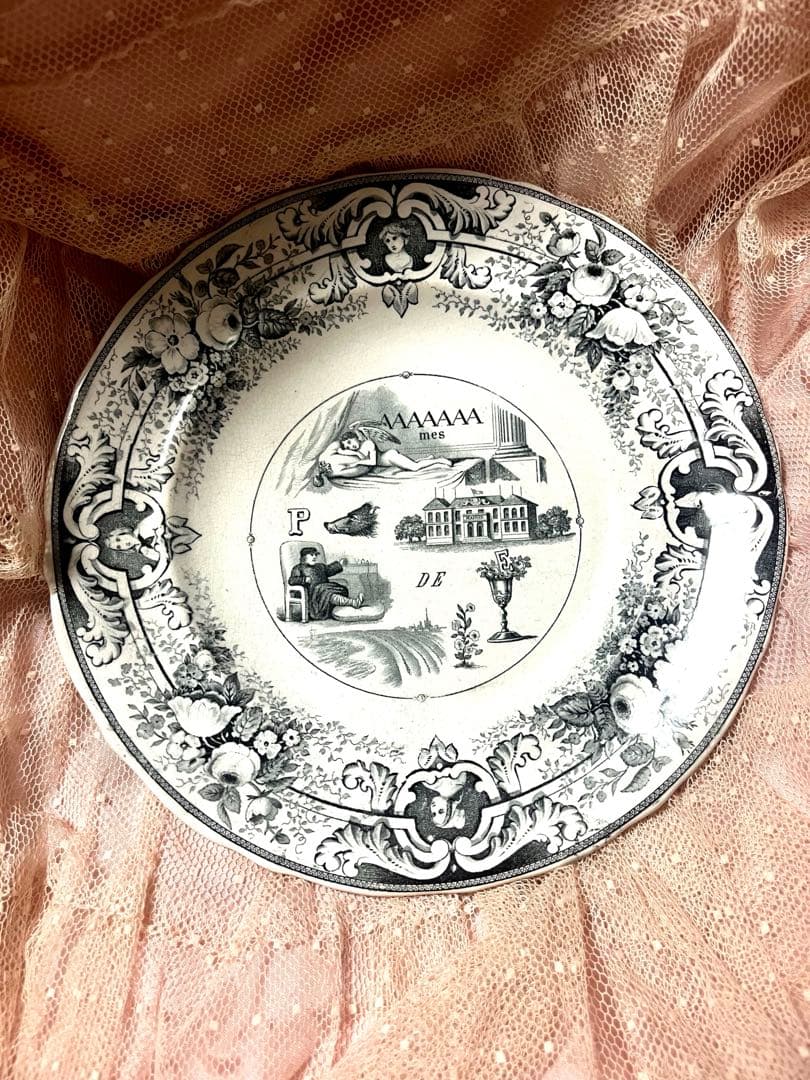 アンティーク　お皿　ディッシュ　プレート 古い時代の貴重なボルドー窯グリザイユプレート（直径20cm） フランス