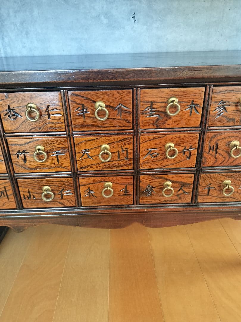 李朝家具 薬箪笥 百味箪笥 百目箪笥 18杯 W800×D300×