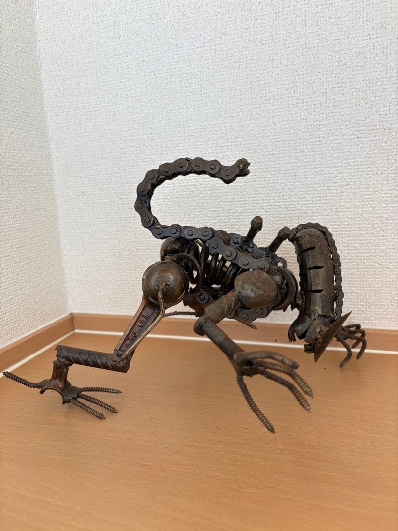 エイリアン　メタルアート　廃材アート　スクラップアート
