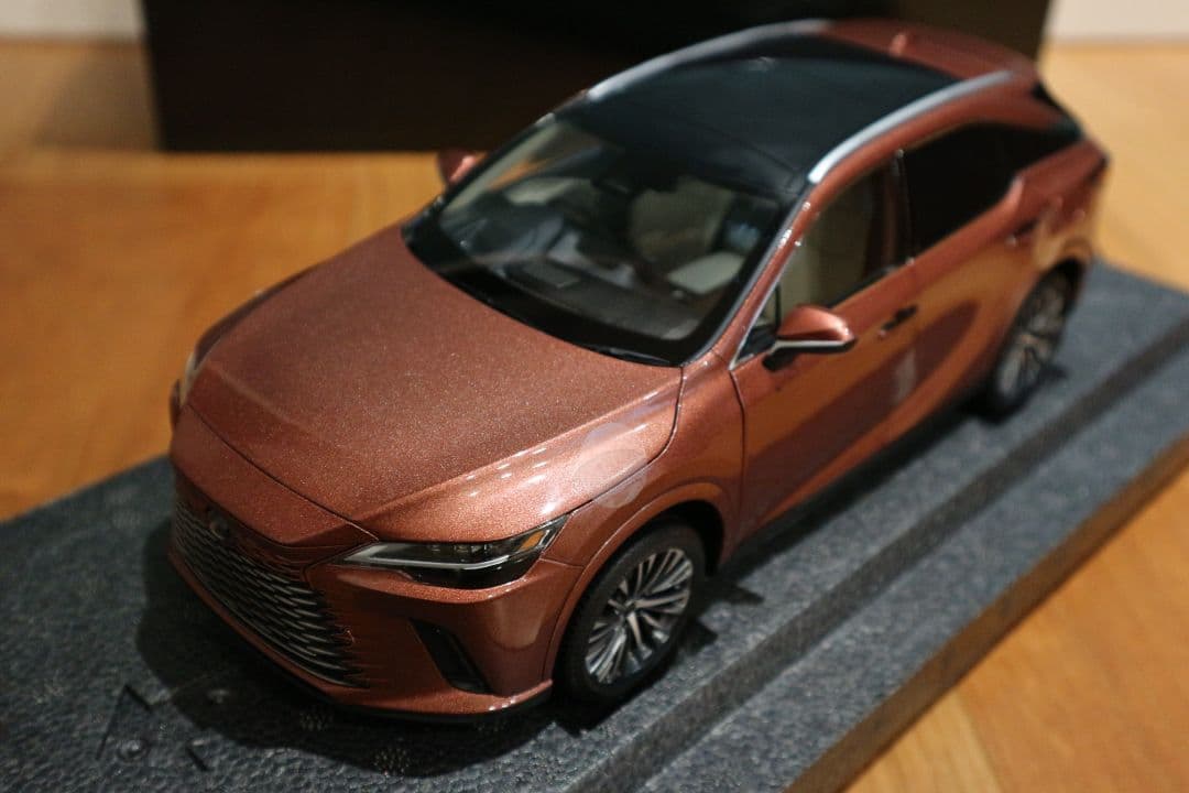 Lexus RX ソニックカッパー ミニカー 1/18