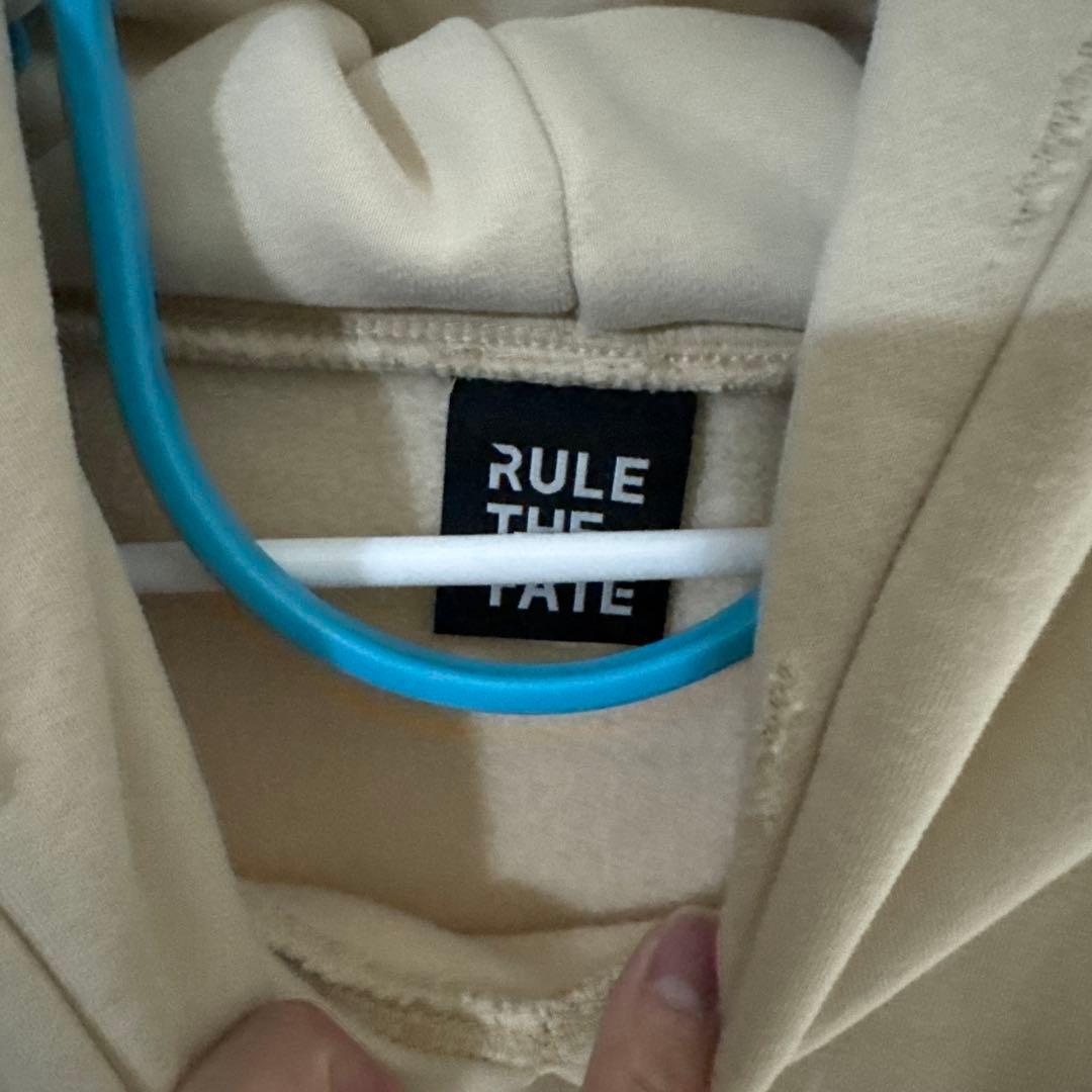 RULE THE TATE ベージュ パーカー サイズ2