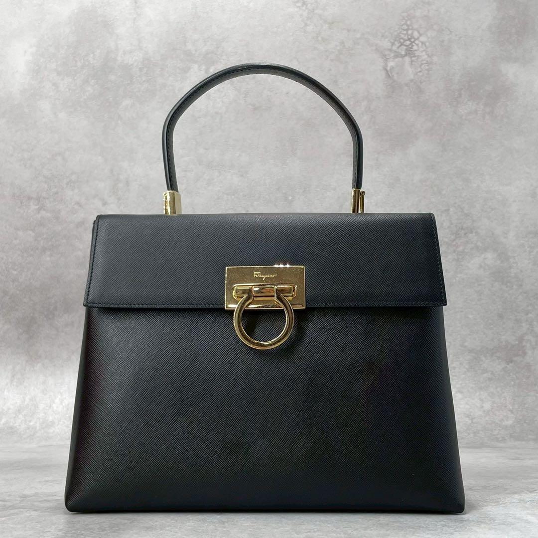 未使用級◎サルヴァトーレフェラガモ　ハンドバッグ　ガンチーニ　サフィアーノ　黒