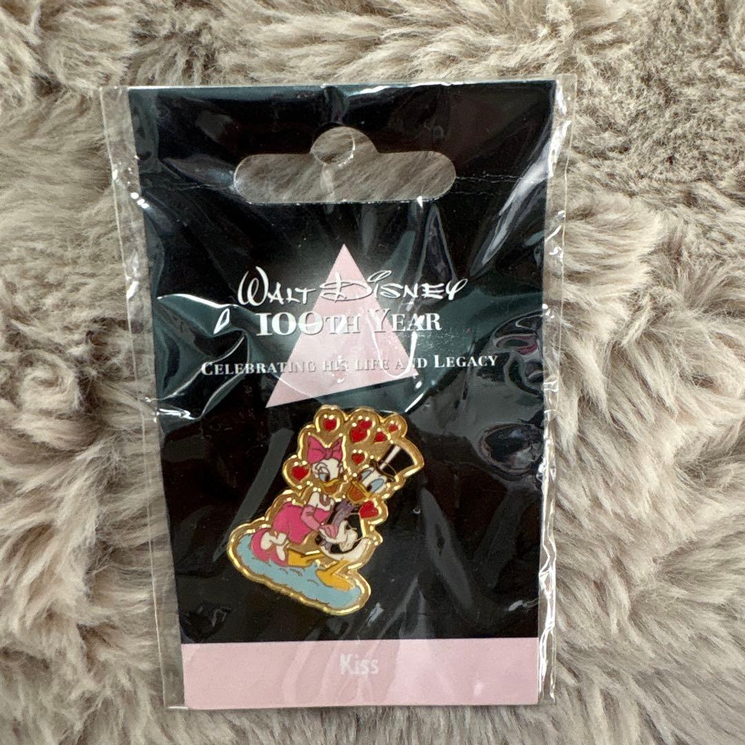 Walt Disney 100周年 ピンバッジ6個セット