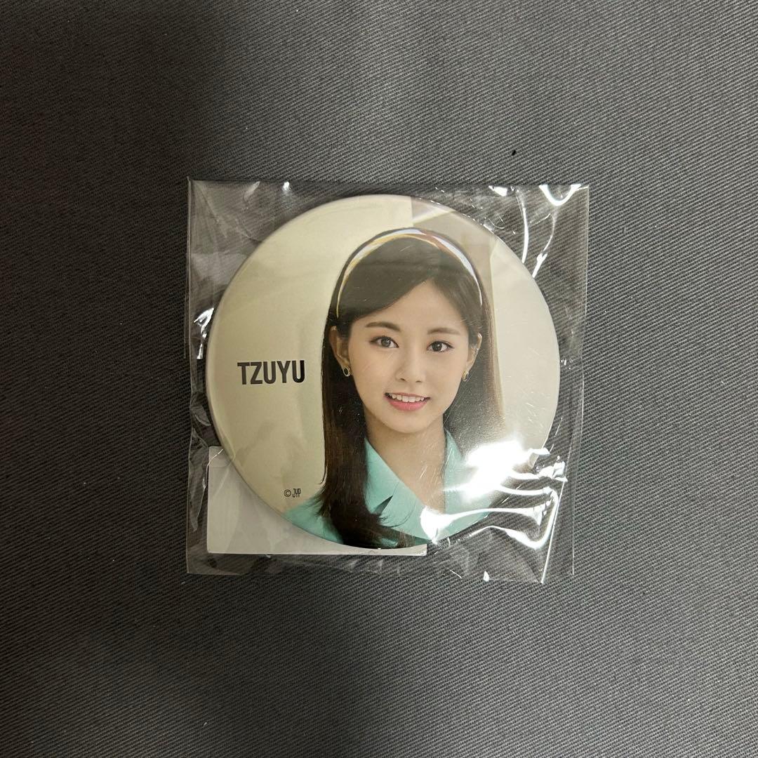 TWICE ツウィ BDZ 缶バッジ - メルカリ