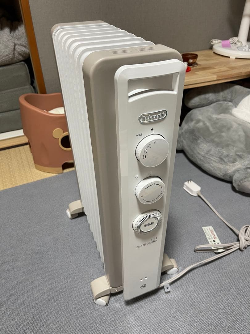 デロンギ オイルヒーター 1200W ホワイト