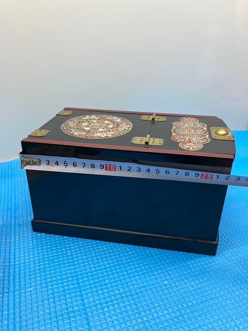 蝶と花模様　貝殻細工　螺鈿 螺鈿細工 漆器　宝石箱 ジュエリーボックス