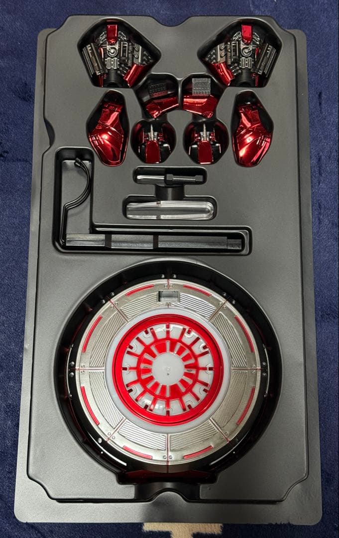 トイサピエンス限定 ホットトイズ アイアンマンマーク3 レッド