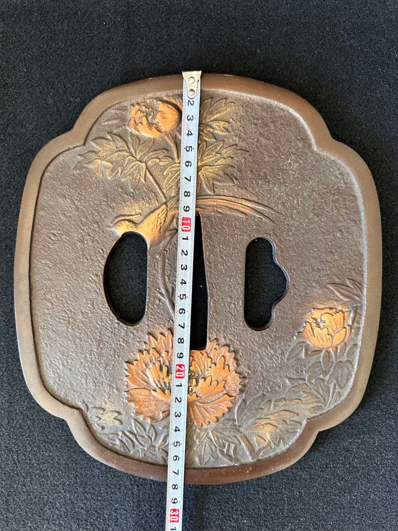 大型鍔　飾り鍔　鉄地 牡丹鳥紋 直径約28cm*25cm つば 重量2.5kg