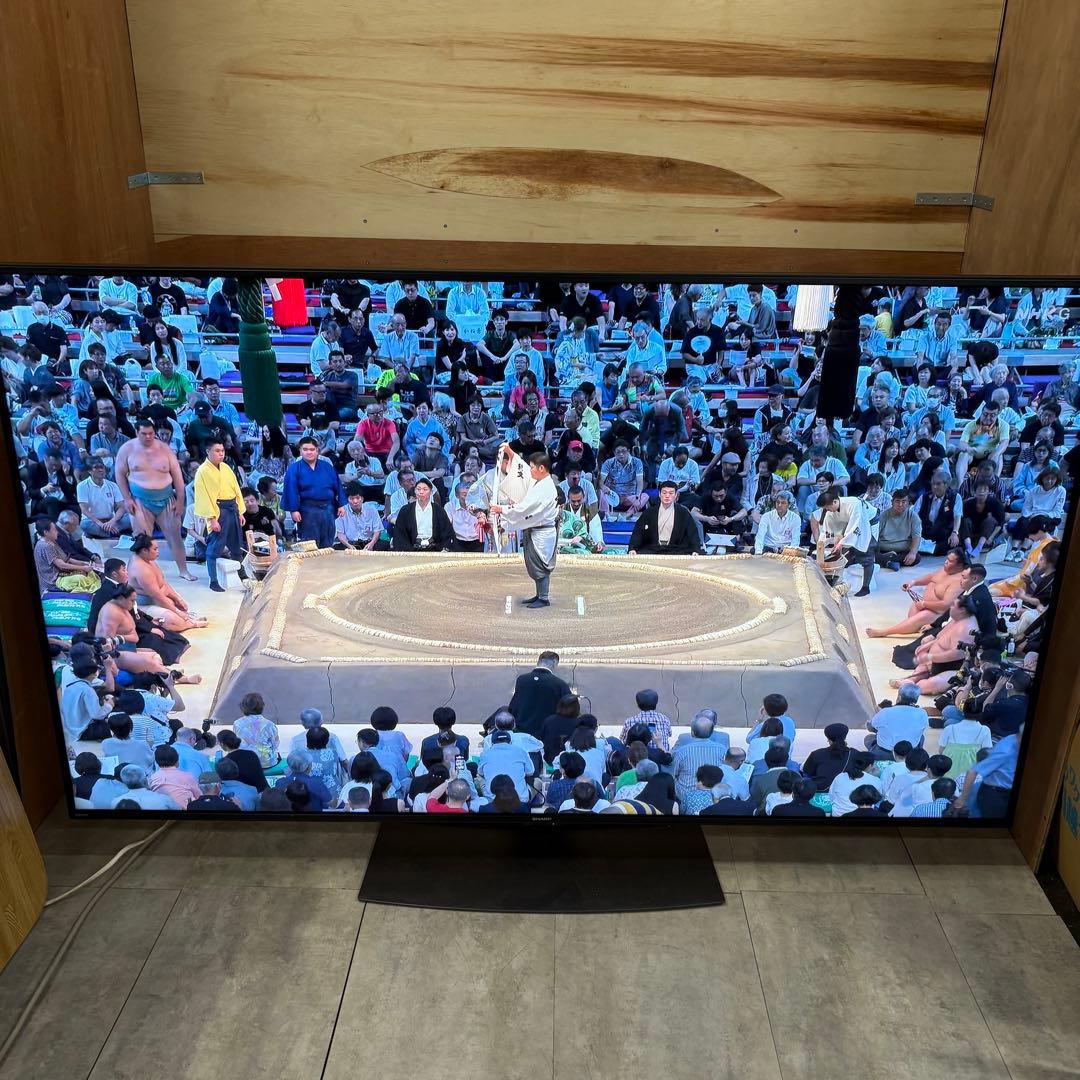 一都三県限定 配送無料 4K液晶テレビ SHARP シャープ 70インチ - メルカリ
