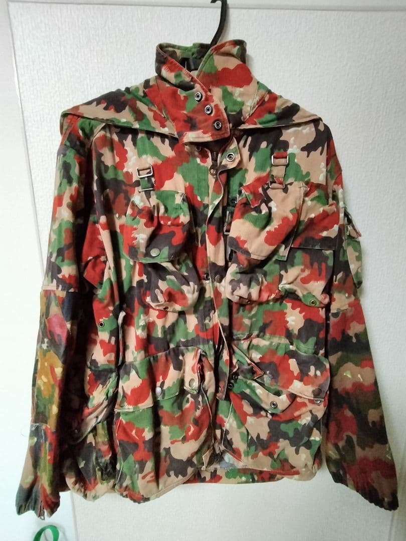 迷彩ジャケット フード付き フードファー クロップド 迷彩 ジャケット / Hooded Cropped Camo