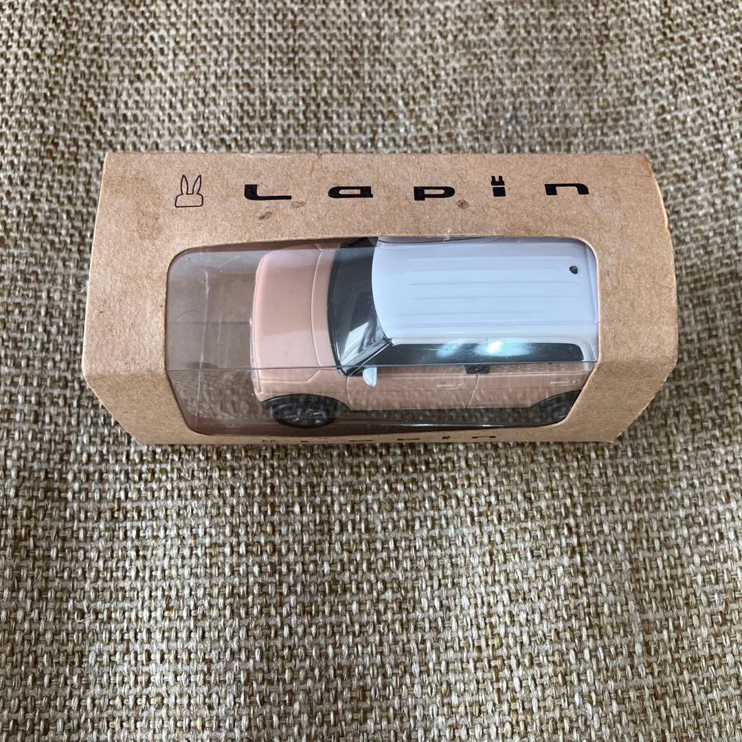 箱付き スズキ　Lapan　ピンクと白のSUVスタイル ミニカー[非売品]