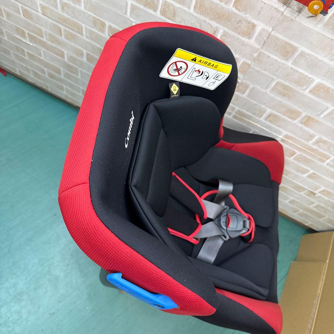 Combi 車用チャイルドシート 黒/赤　ウィゴー　新生児から