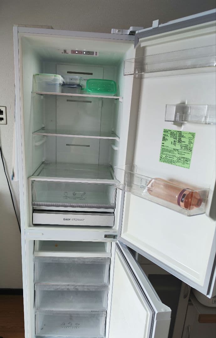 ホワイト冷蔵庫 Easy Crystal