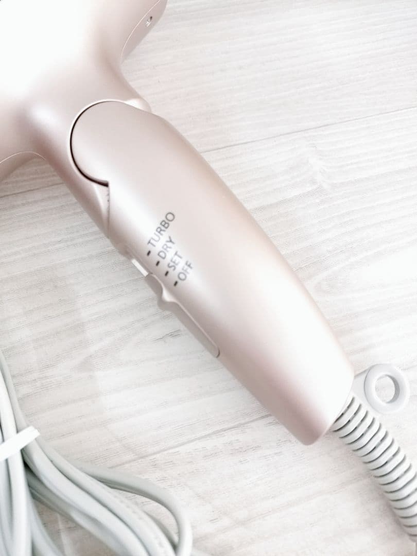 ほぼ未使用☺️ノズル付き パナソニック ナノケア ドライヤー　EH-NA0G