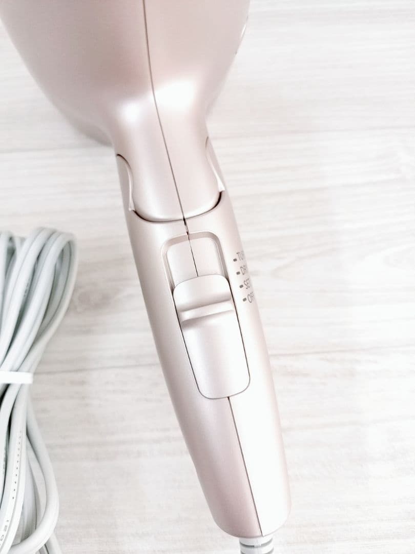 ほぼ未使用☺️ノズル付き パナソニック ナノケア ドライヤー　EH-NA0G